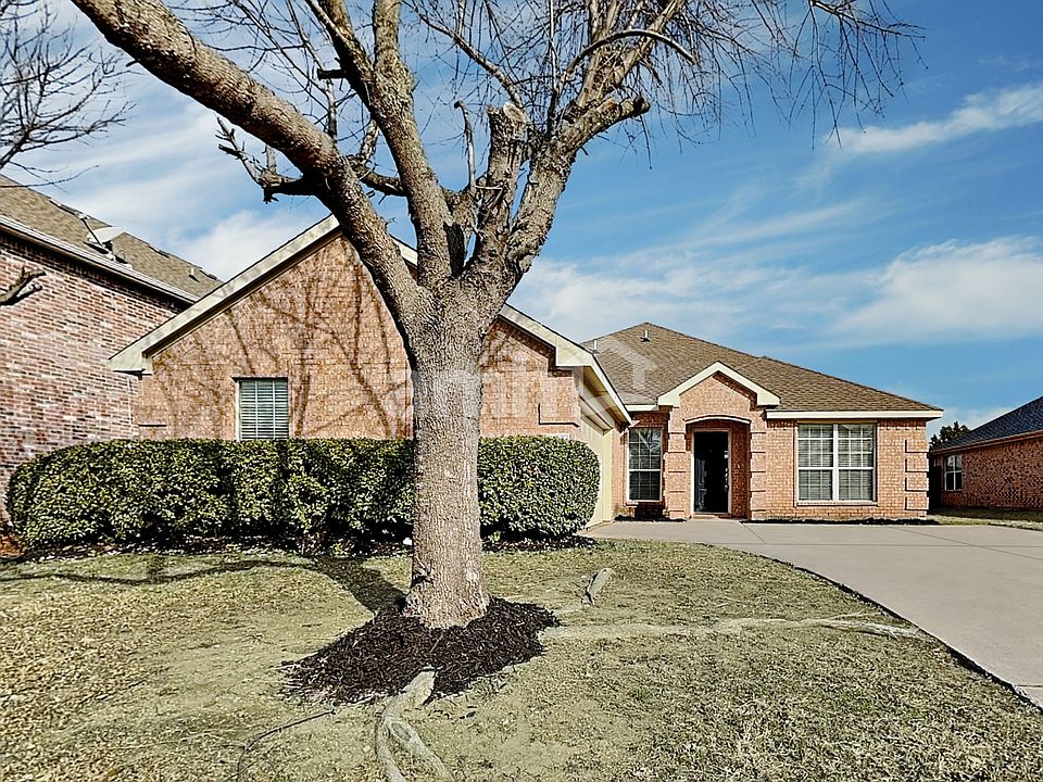 1st image of 749 Mulberry Ct