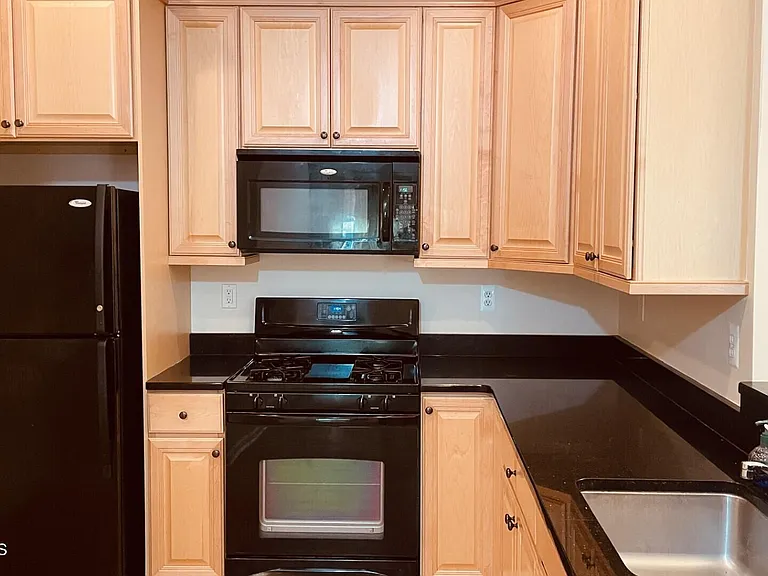 523 Sophee Ln #1000 — Photo 3