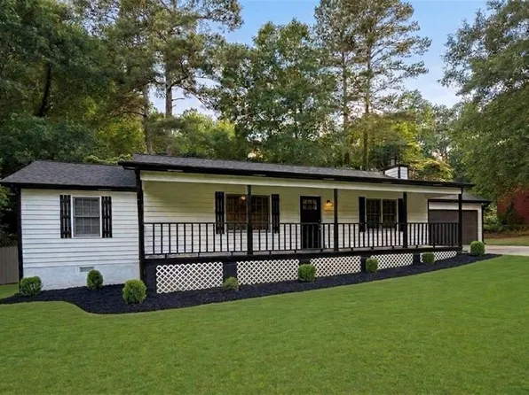 46 Stone Wood Ln, Lawrenceville, GA 30046