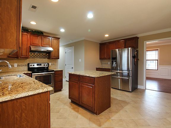 4th image of 9008 Carnegie Way
