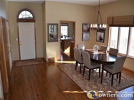 Entry/Dining