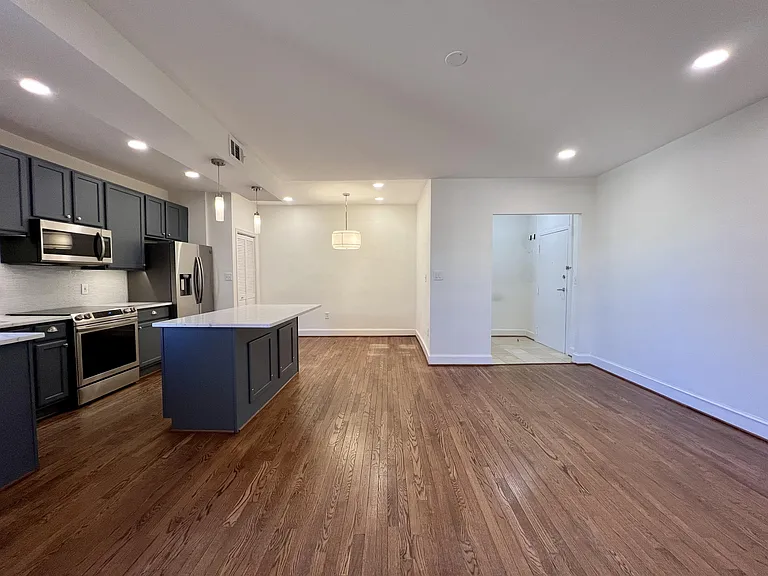 1401 Columbia Rd NW #402 — Photo 17