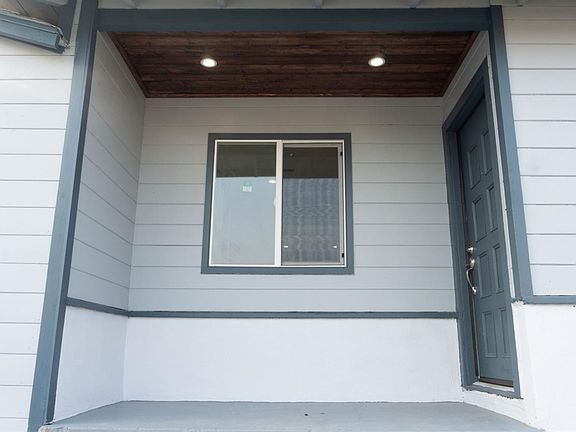 2nd image of 231 Cabrillo Avenue
