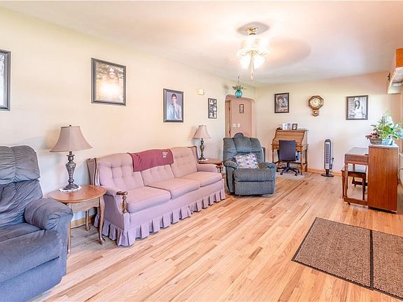 5th image of 795 Wooddale Dr