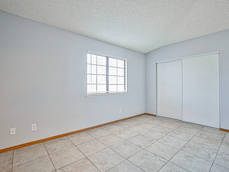 1608 Barrel Cactus Ct — Photo 8