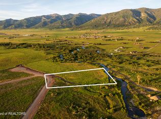 7 Trespass Ln, Freedom, WY 83120
