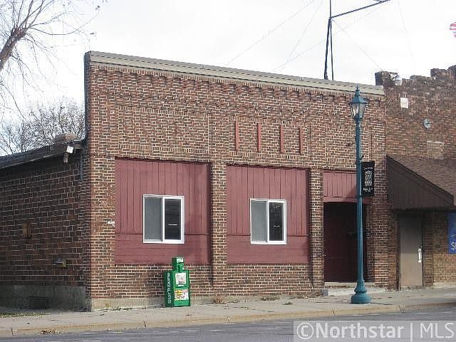 1st image of 229 Meridian St N