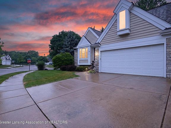 2nd image of 27 Aviemore Dr
