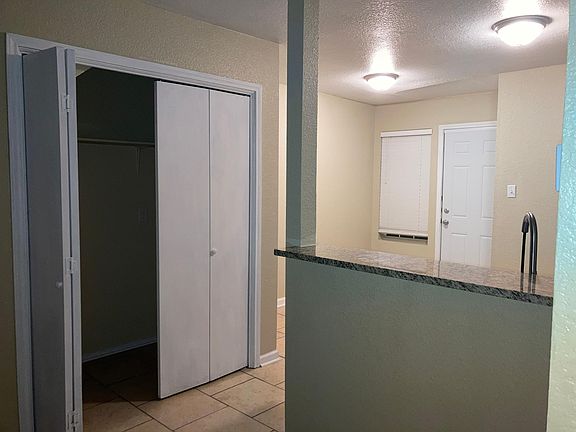 4th image of 4100 Gus Dr #B