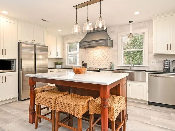 9 Crestone Dr, Greenville, SC 29611