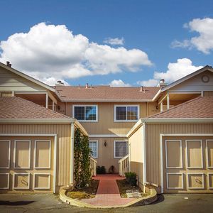 565 Lori Dr APT 30, Benicia, CA, 94510