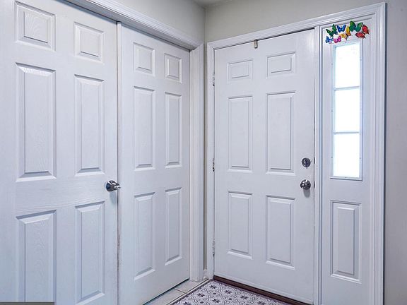 2nd image of 746 Whalers Cove Pl