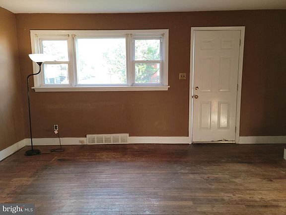 2nd image of 2506 Marion Ave