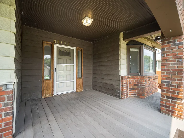 5703 N Regal St — Photo 51
