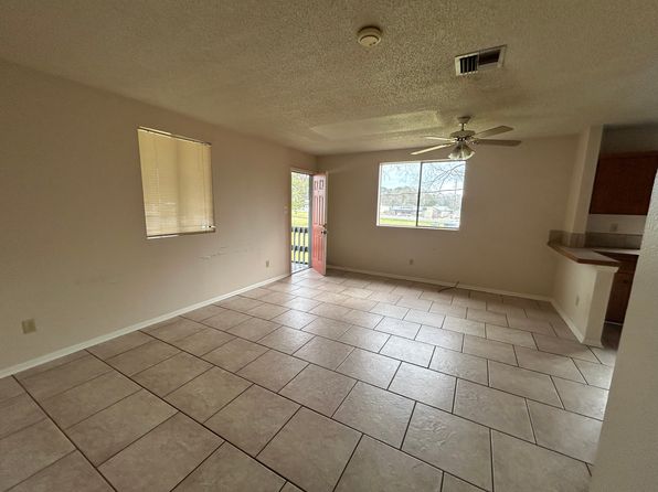 846 Elm St