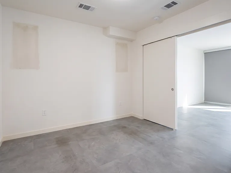 Bell View Apartments — Photo 93