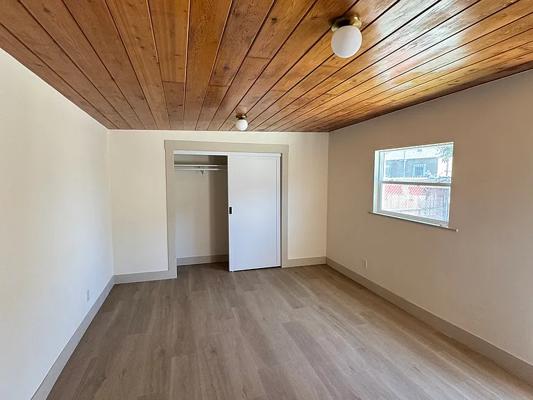 3677 Highland Ave — Photo 3