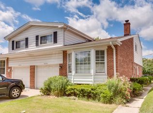 9252 Dee Rd, Des Plaines, IL 60016