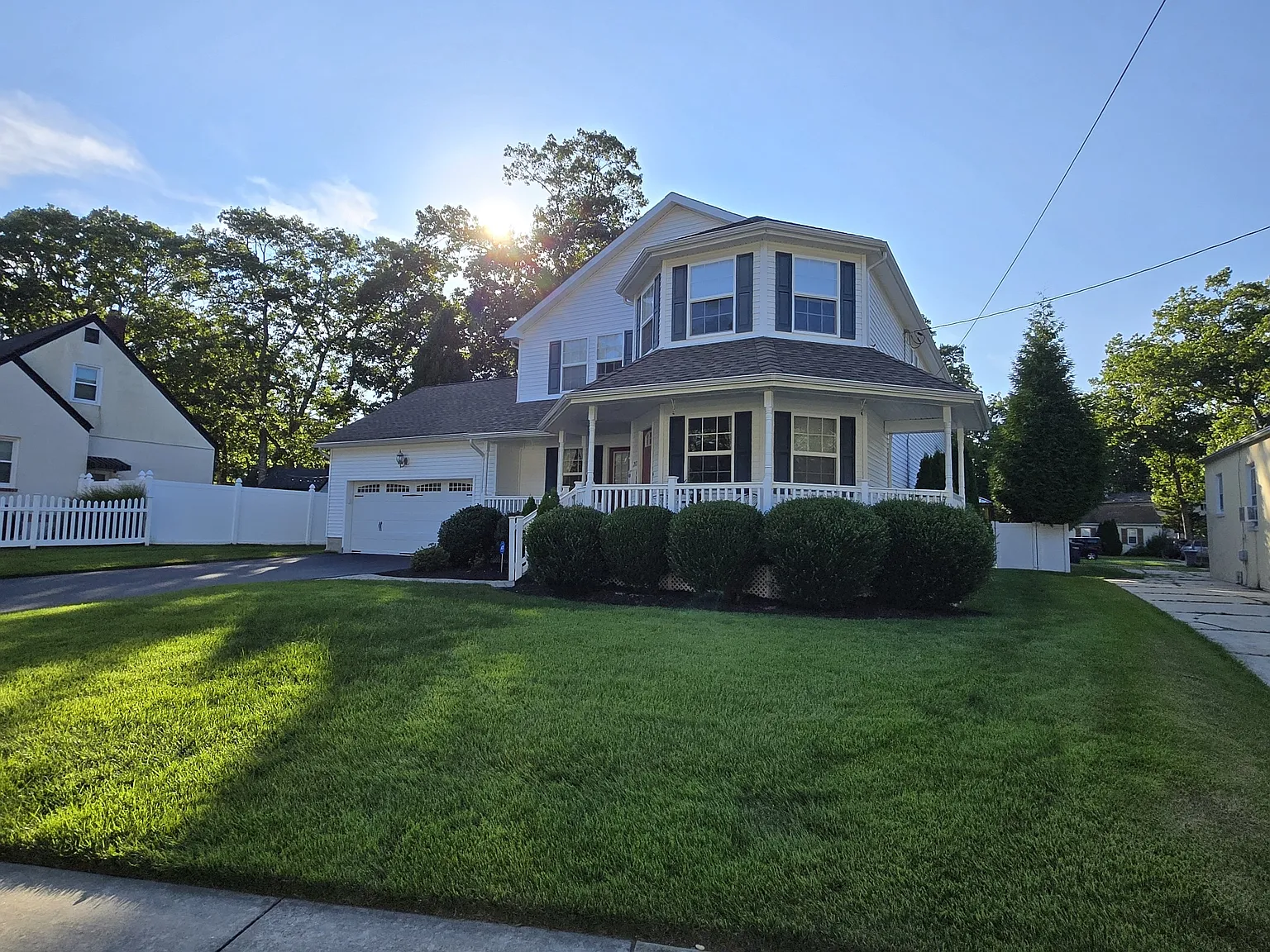 4 bed, 2780 sqft, $3,500 — Photo 2