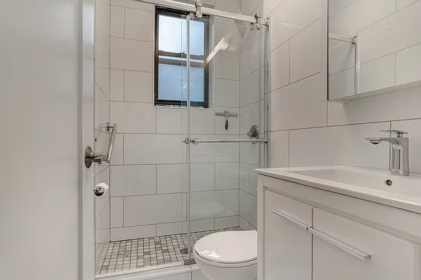 Rented by Creed Realty Group | media 7