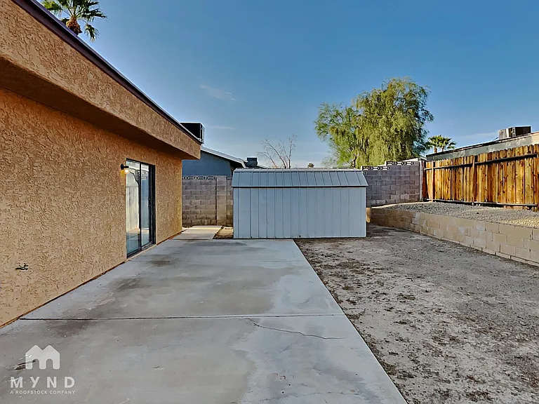 261 Queen Marie Ct — Photo 20