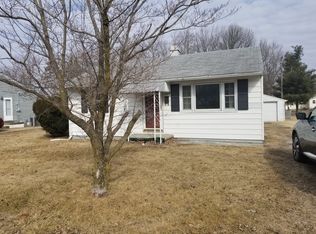 1664 W Division St, Decatur, IL 62526
