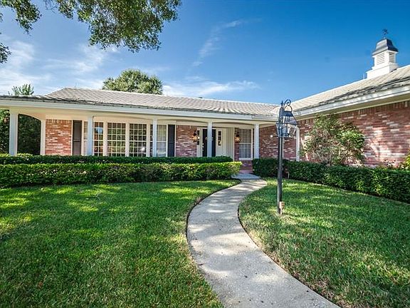2nd image of 2876 Knollwood Ct