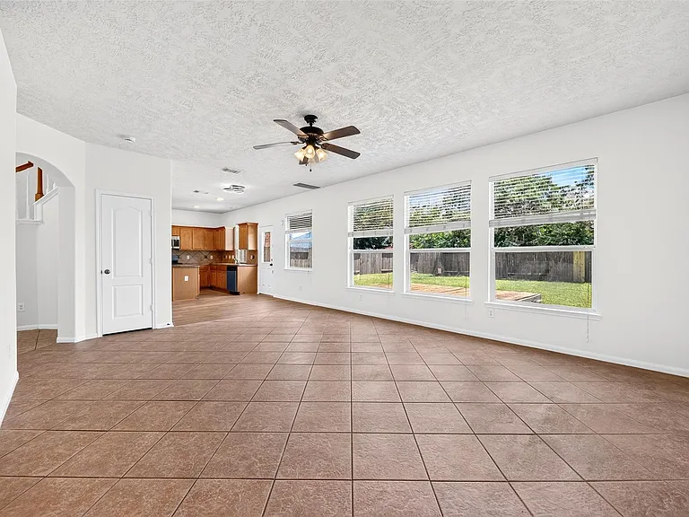 19246 Hopeview Ct — Photo 12