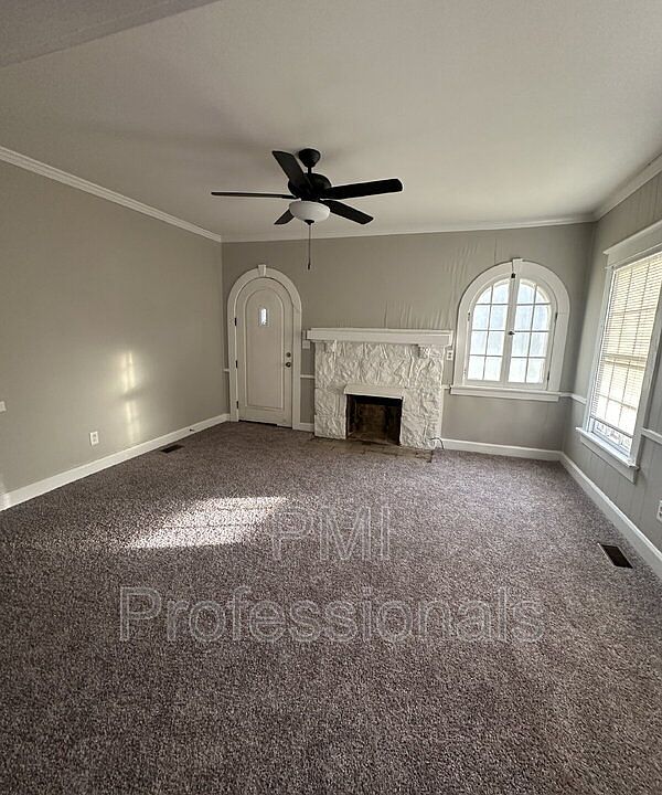 1st image of 204 Kingwood Dr