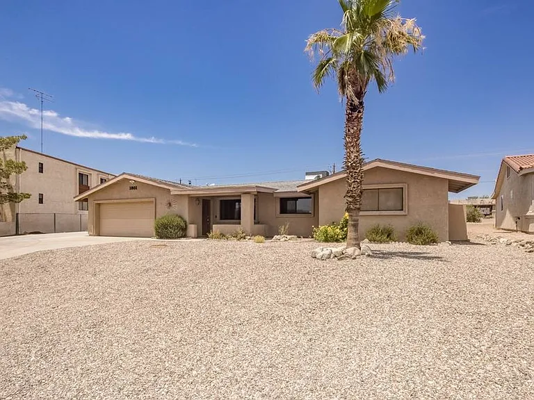 1801 Walnut Dr — Photo 1