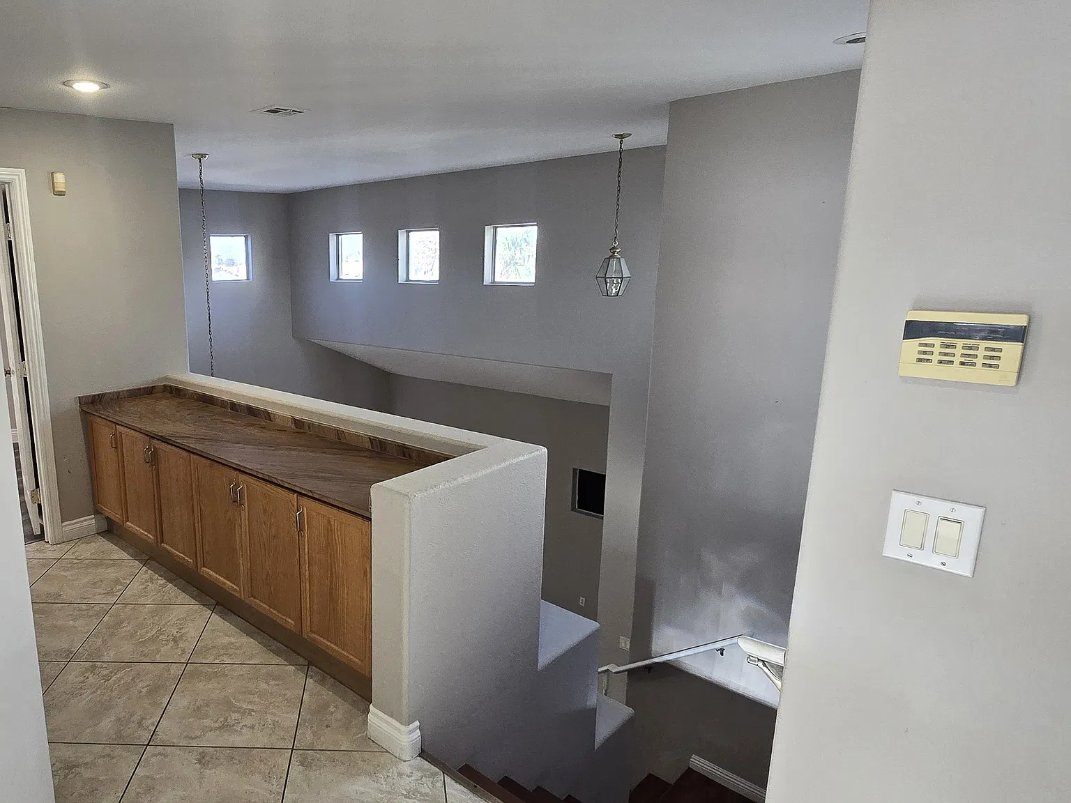 5 bed, 1980 sqft, $2,600 — Photo 4