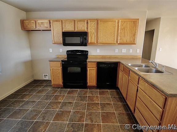 3rd image of 331 N Platte River Dr