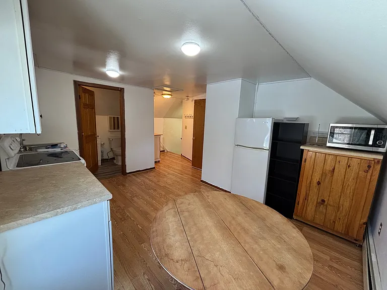 658 Main Rd N #2 — Photo 5