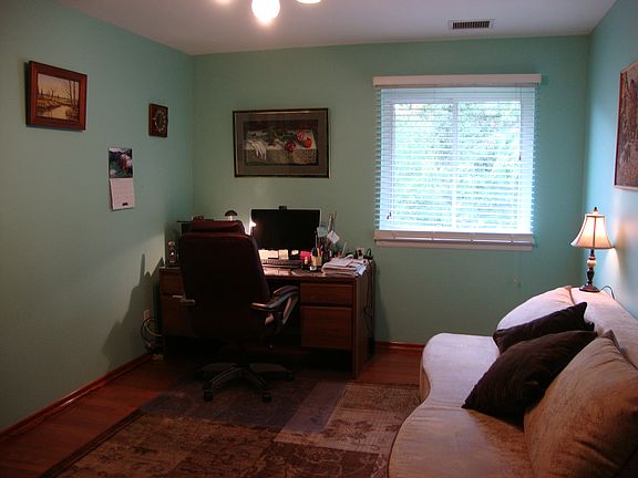 2nd image of 78 Nancy Ct