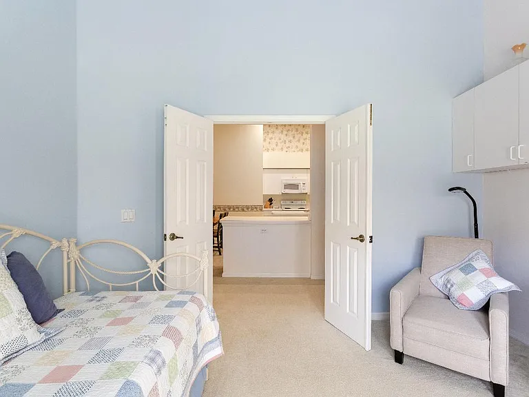 Seashore Cir — Photo 11