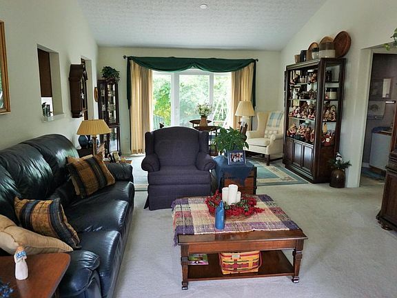 5th image of 6281 McNaughten Place Ln