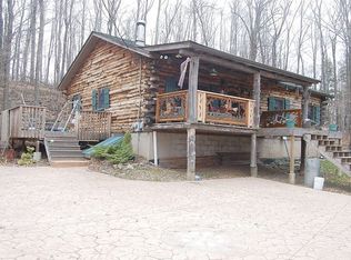 55 Akers Rd, Newfoundland, PA 18445