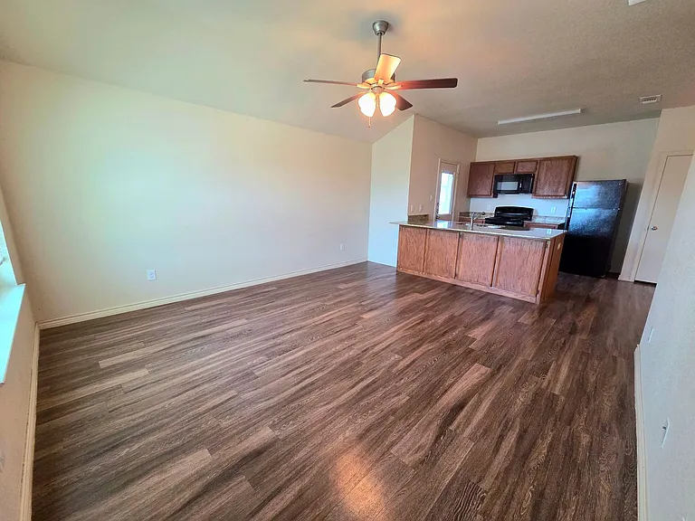 3316 Stonewall Dr #B — Photo 3