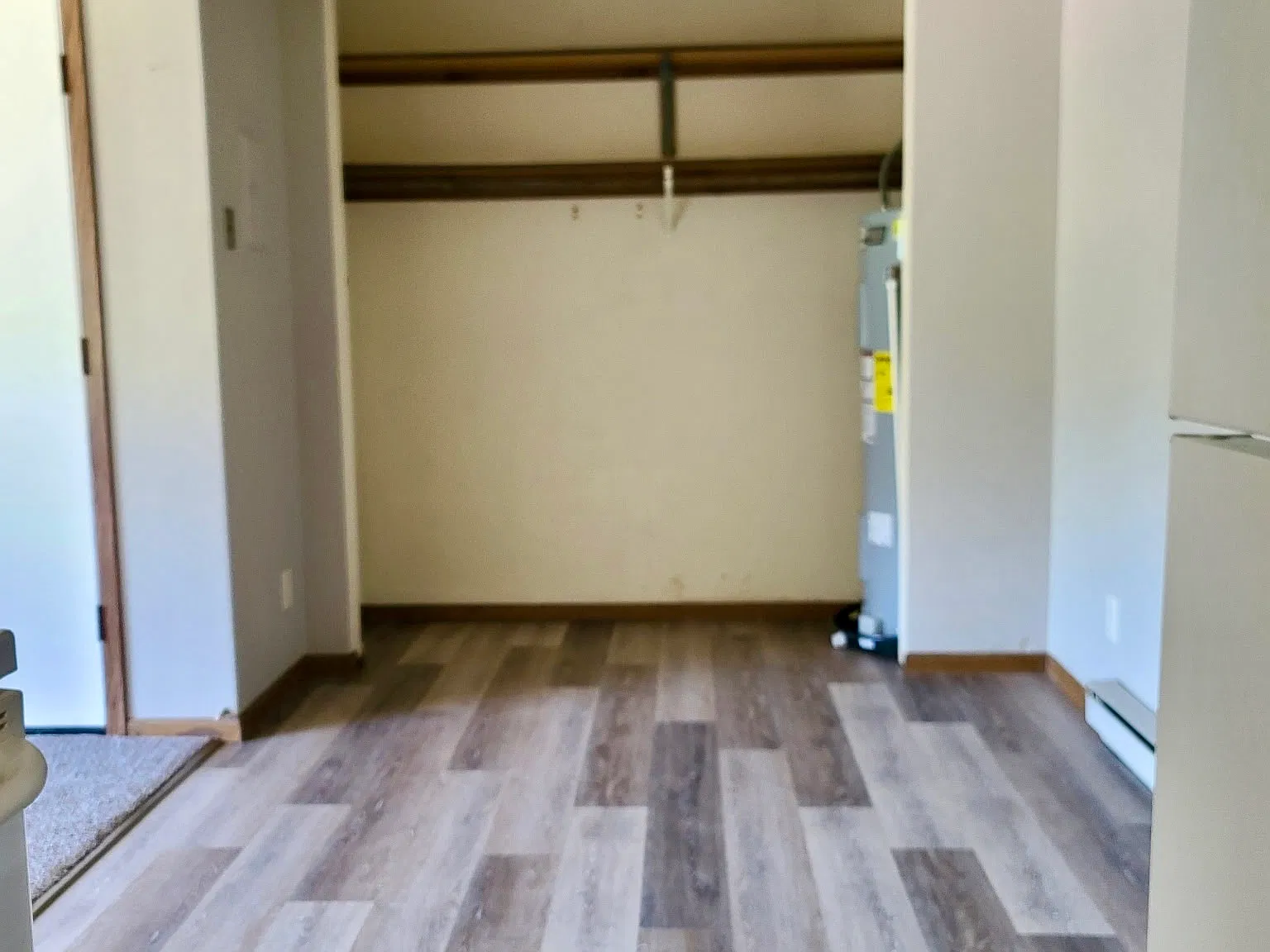 2 bed, 850 sqft, $950 — Photo 3