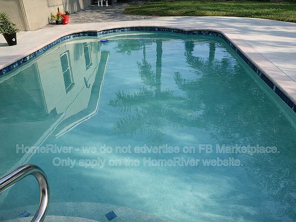 3rd image of 1410 Glenmere Dr
