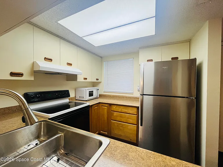 555 Aster Ct #1 — Photo 3