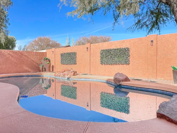 370 W GAIL Drive, Gilbert, AZ 85233