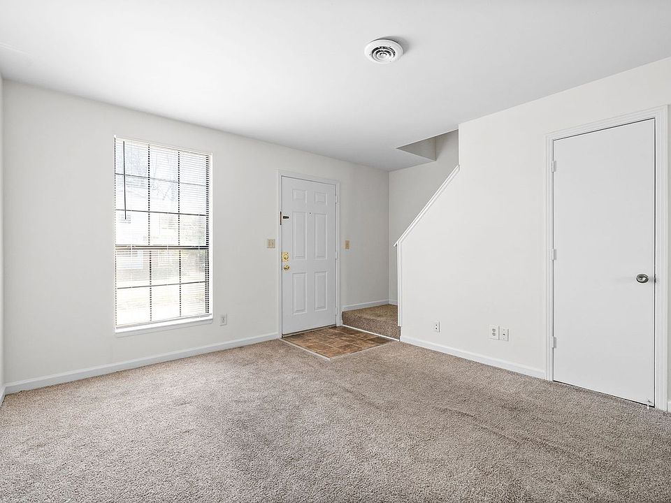 1st image of 1500 W Knollwood Cir APT C