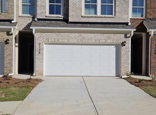 3179 Gallant Fox Ln, Snellville, GA 30078