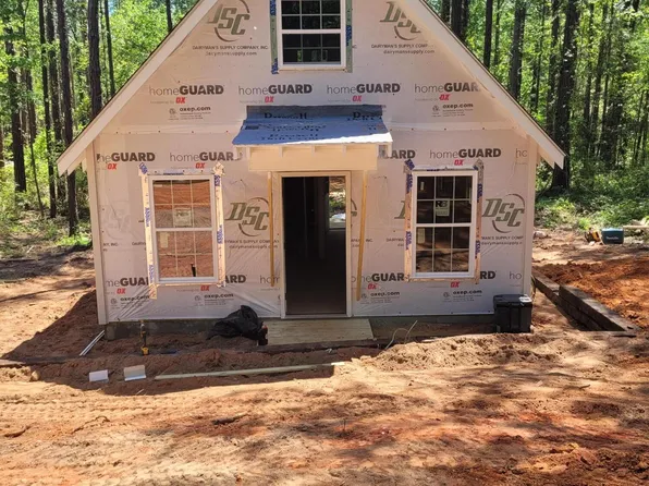 74 Poplar Dr, Eclectic, AL 36024