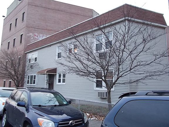 3rd image of 2205 Olinville Ave
