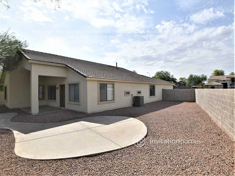 11258 W Locust Ln — Photo 17