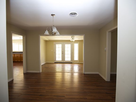 4th image of 2183 E Oakland Ave