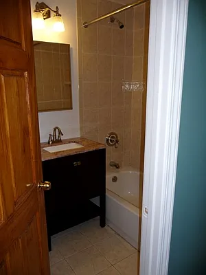 Rented by Perry Associates NYC Inc | media 14