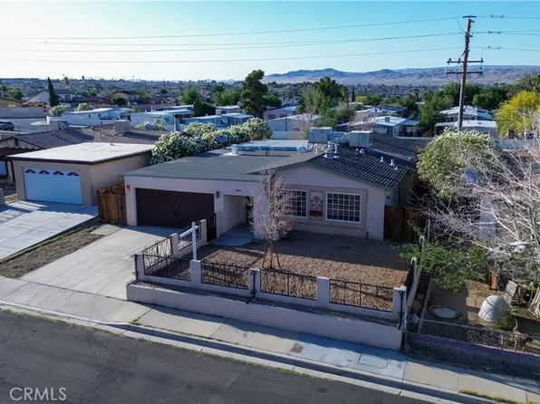 1013 Glacier Dr, Barstow, CA 92311